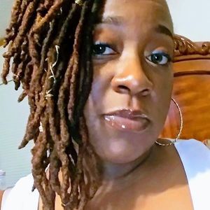 Meet your Posher, Melia